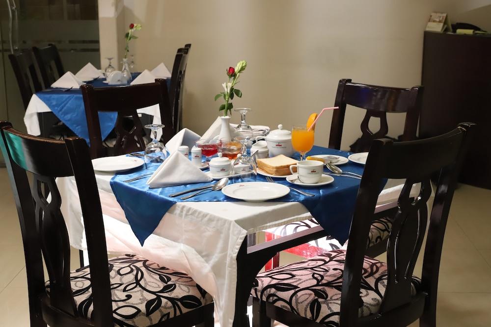 Dhaka Golden Inn - Banani'Lakeside Exterior photo