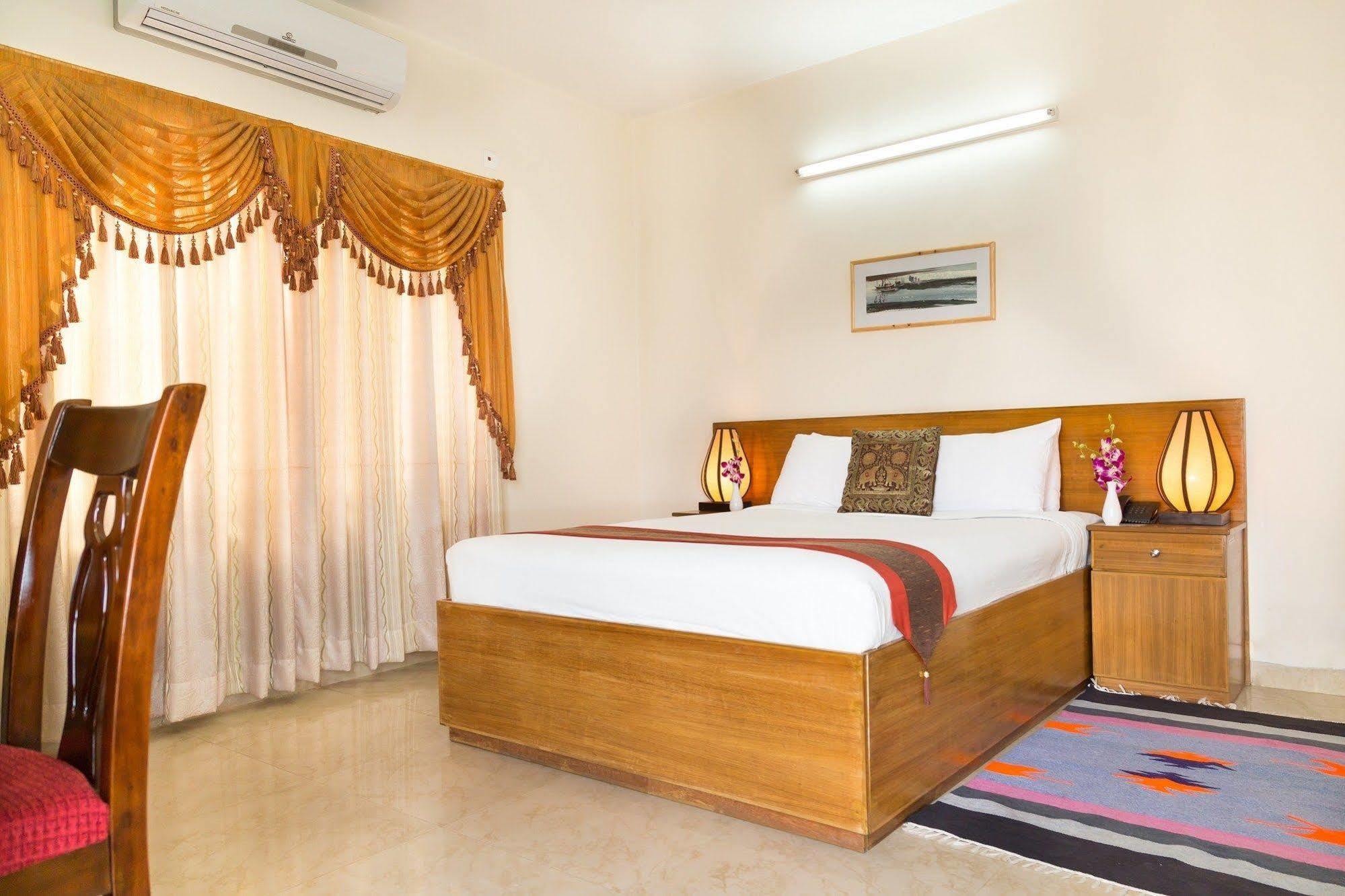 Dhaka Golden Inn - Banani'Lakeside Exterior photo